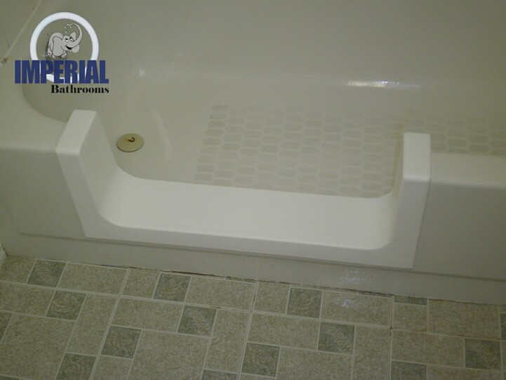  The CleanCut Step can be installed at either end of your existing tub 